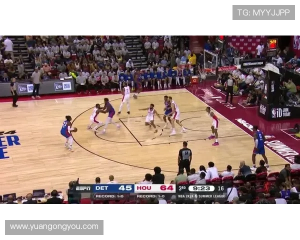 火箭半场苦战落后活塞7分杜兰特表现抢眼申京状态低迷奥萨尔阿门合力贡献16分