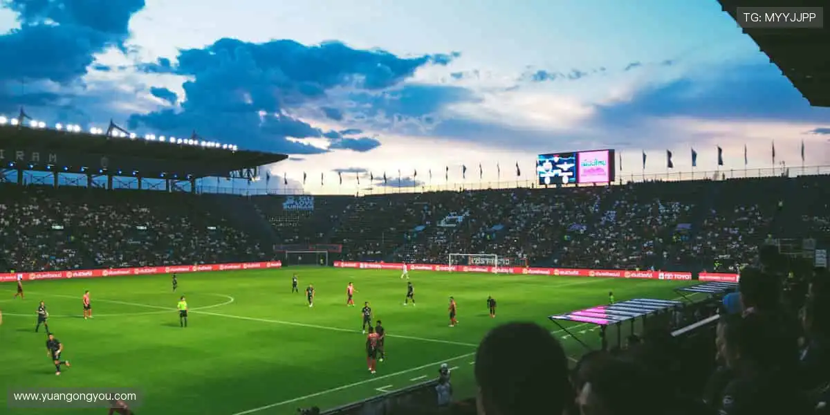 汗水与荣耀的舞台，等你来战！⚽ 报名即享专属福利，点击开启征程！